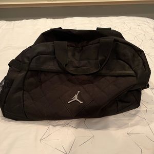 jordan elemental medium duffle bag